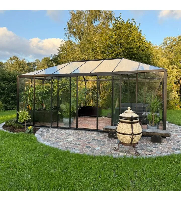 Bloomcabin Oasis | Piramīdas siltumnīca